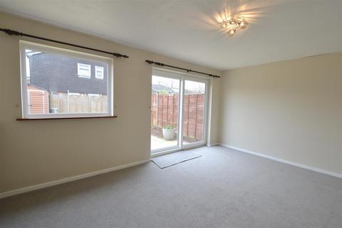 3 bedroom end of terrace house to rent, 1 Sandringham Close, Malvern