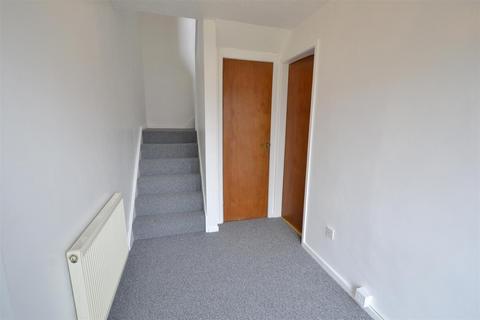 3 bedroom end of terrace house to rent, 1 Sandringham Close, Malvern