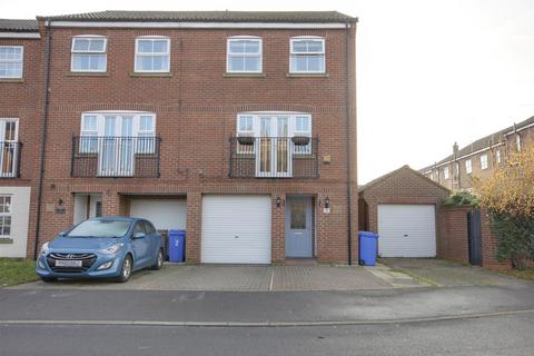 3 bedroom townhouse for sale, York Drive, Brough