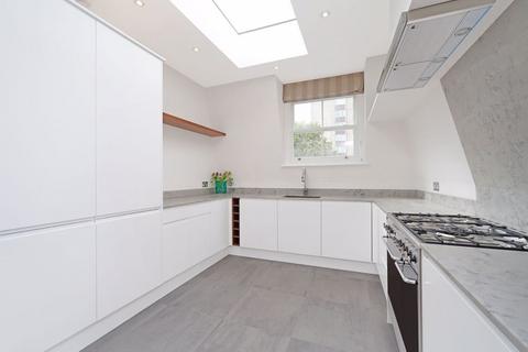 3 bedroom apartment to rent, Sedlescombe Road, SW6