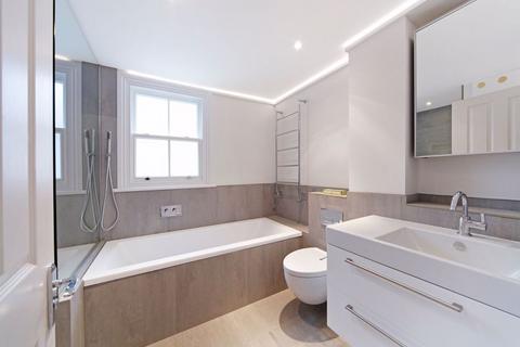 3 bedroom apartment to rent, Sedlescombe Road, SW6