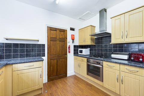 3 bedroom flat to rent, Kenton Road, Newcastle NE3