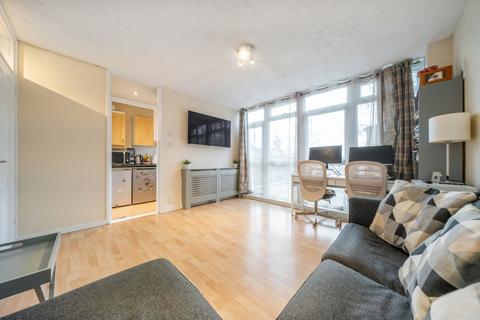 1 bedroom apartment for sale, Patio Close, Clarence Avenue, London