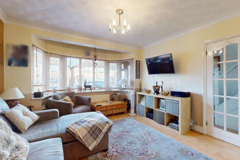 3 bedroom end of terrace house for sale, Gerald Road, Gravesend, DA12