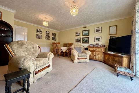 3 bedroom bungalow for sale, Summerhill, Althorne