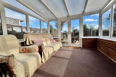 3 bedroom bungalow for sale, Summerhill, Althorne