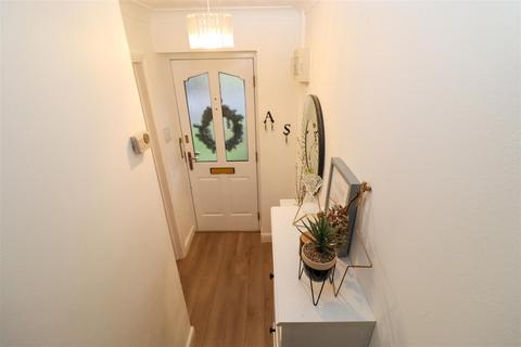 3 bedroom end of terrace house for sale, Nether Vell-Mead, Fleet GU52