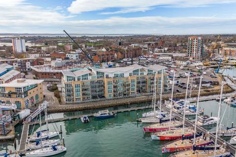 2 bedroom flat for sale, Gosport Marina, Gosport PO12