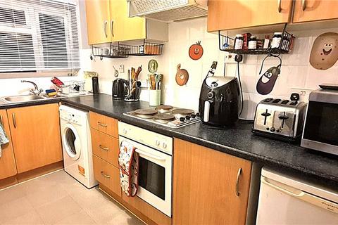 2 bedroom maisonette to rent, The Parade, Trumpsgreen Road, Virginia Water, Surrey, GU25