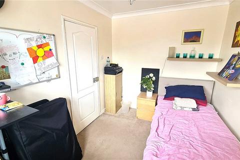 2 bedroom maisonette to rent, The Parade, Trumpsgreen Road, Virginia Water, Surrey, GU25