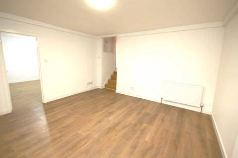 4 bedroom flat to rent, Bridge Street Lane, Portobello, Edinburgh, EH15