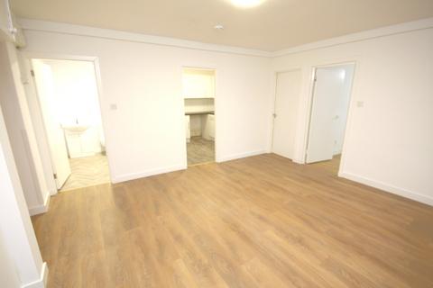 4 bedroom flat to rent, Bridge Street Lane, Portobello, Edinburgh, EH15