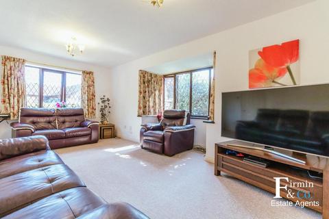 4 bedroom detached house for sale, The Orchards, Peterborough PE2