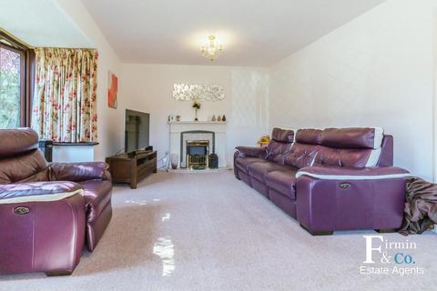 4 bedroom detached house for sale, The Orchards, Peterborough PE2