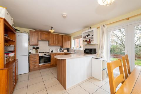 3 bedroom detached house for sale, Pendine Close, Kidderminster