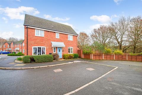 3 bedroom detached house for sale, Pendine Close, Kidderminster