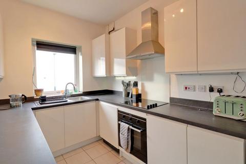 4 bedroom house to rent, Newdawn Place, Cheltenham