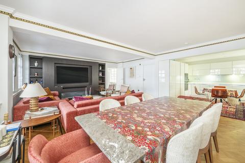 undefined, Chiltern Court, Baker Street, London