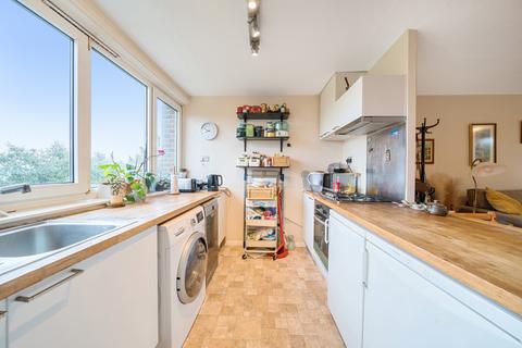 1 bedroom apartment for sale, Coleraine Road, London