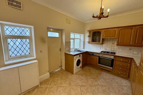 3 bedroom semi-detached house for sale, Sandon Place, South Shore FY4