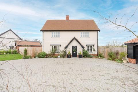 4 bedroom detached house for sale, Abbots Way, Botesdale