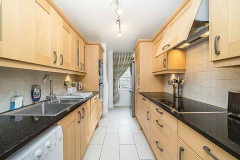 2 bedroom flat for sale, Queen Elizabeth Street, London SE1