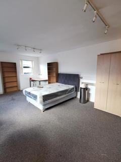 Studio to rent, St Helens Road, City Centre, Swansea