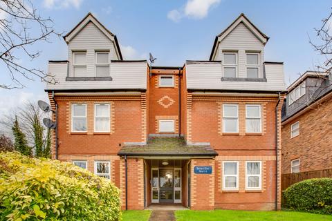 2 bedroom apartment for sale, Birches Rise, West Wycombe Road, High Wycombe, HP12 3AQ