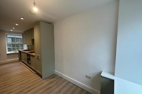 2 bedroom cottage to rent, The Ginnel, Skipton