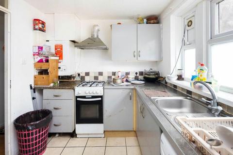 2 bedroom semi-detached house for sale, Lichfield Road, ., East london , E3 5AU