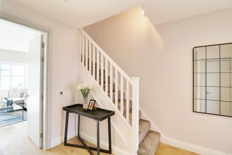 1 Accommodation Road, Barnet, EN4 8FT