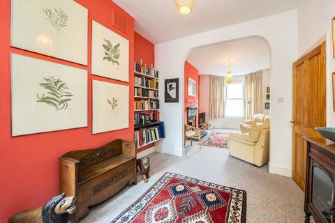 4 bedroom house for sale, Hargwyne Street, London SW9