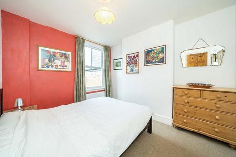 4 bedroom house for sale, Hargwyne Street, London SW9