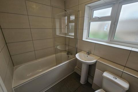 1 bedroom flat for sale, Chesterfield Avenue, Benfleet, SS7