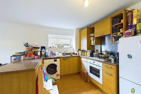 2 bedroom flat for sale, Birdwood Avenue, Dartford, Kent, DA1