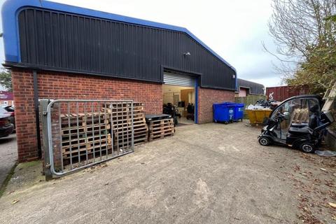 Industrial unit to rent, 16 Peartree Business Centre, Peartree Road, Stanway, Colchester, Essex, CO3