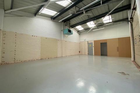 Industrial unit to rent, 16 Peartree Business Centre, Peartree Road, Stanway, Colchester, Essex, CO3