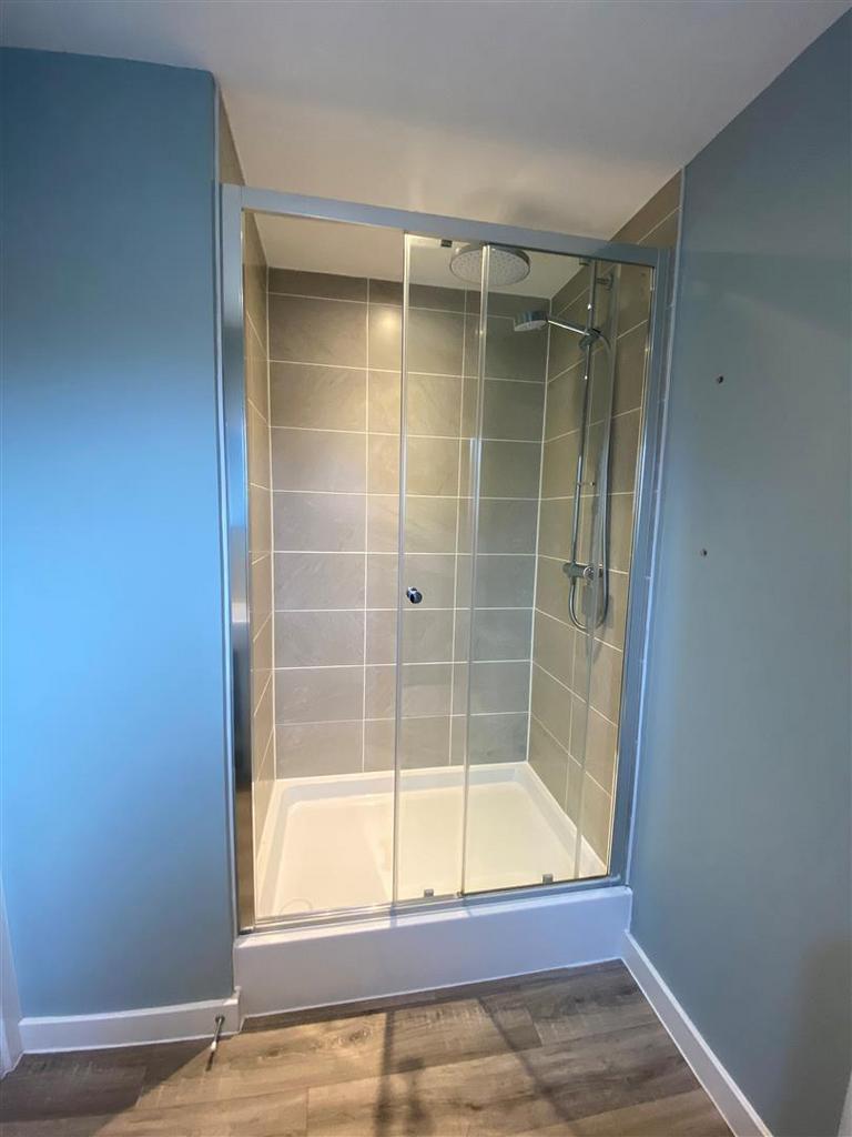 Ensuite (2).jpg
