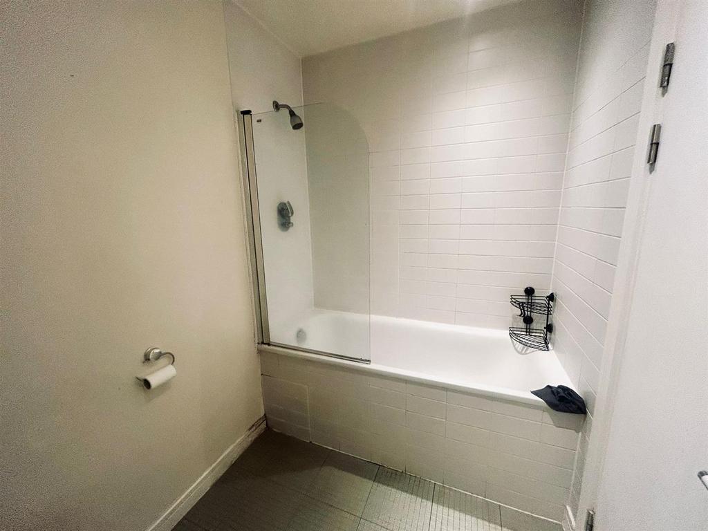 Bathroom.jpg