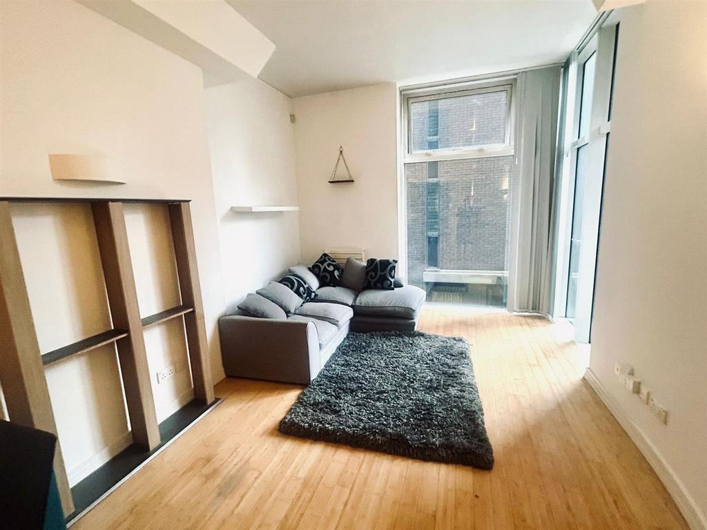 Lounge 2.jpg