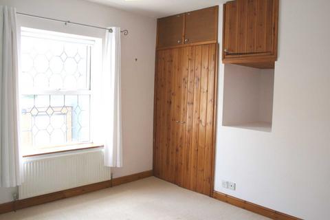 2 bedroom terraced house to rent, Coare Street, Macclesfield