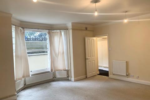 Studio to rent, Tisbury Road, Hove BN3