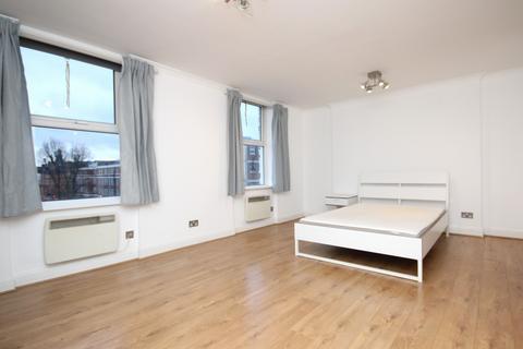 Studio to rent, Kentish Town Road, Kentish Town, NW1