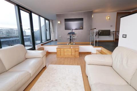 4 bedroom penthouse for sale, Salts Mill Road, Saltaire, Shipley