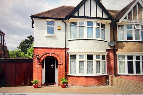 3 bedroom semi-detached house to rent, Wychwood Avenue Luton LU2 7HT