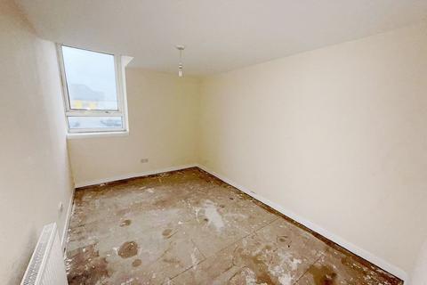 2 bedroom flat for sale, School Street, Methil, Fife KY8