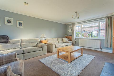 3 bedroom terraced house for sale, Pinewood Way, North Colerne, Chippenham