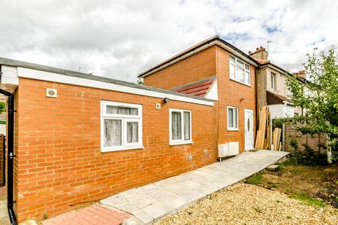 3 bedroom semi-detached house to rent, Berry Way, South Ealing, London, W5