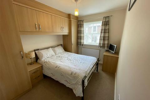 3 bedroom end of terrace house to rent, Hulme Hall Road, Cheadle Hulme