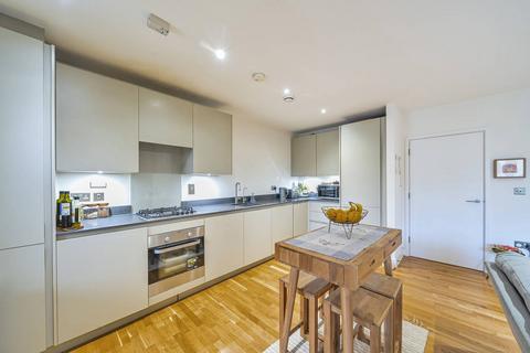 2 bedroom flat for sale, Percival Avenue, Edgware, London, NW9